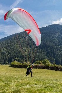 PARAGLIDING