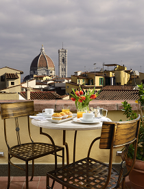 Firenze Orologio_Suite_terrazza.png
