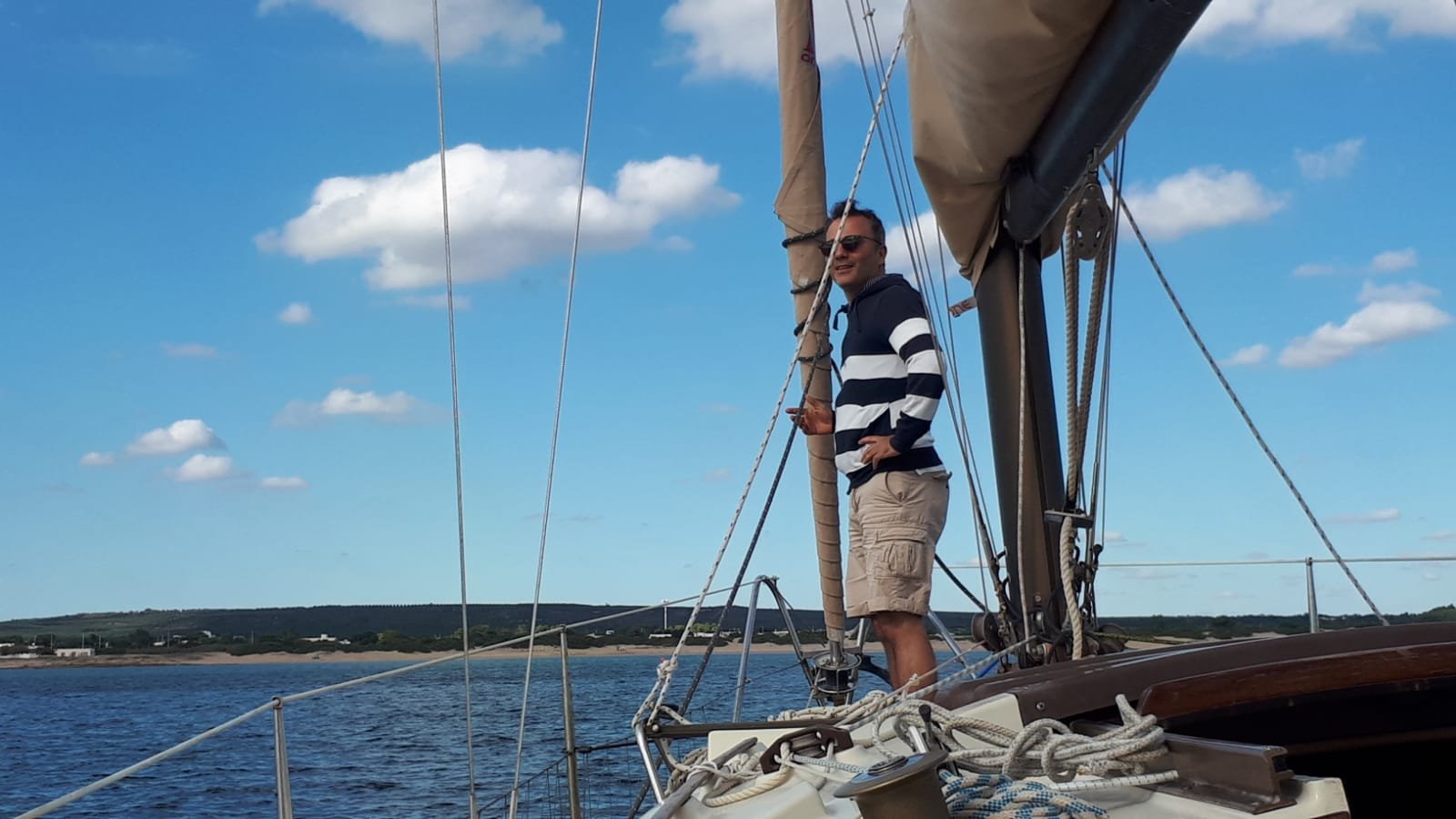 Boat - Rel. Mon. St. Teresa.jpg